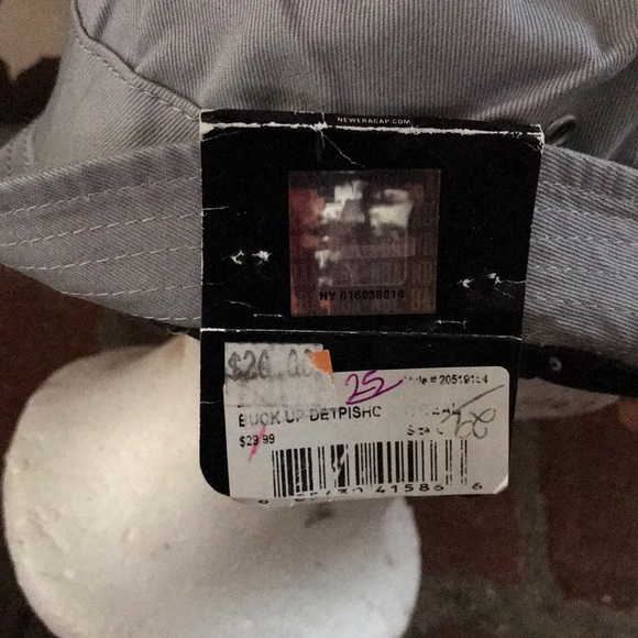 New Detroit Pistons Bucket Hat yth - Picture 5 of 5